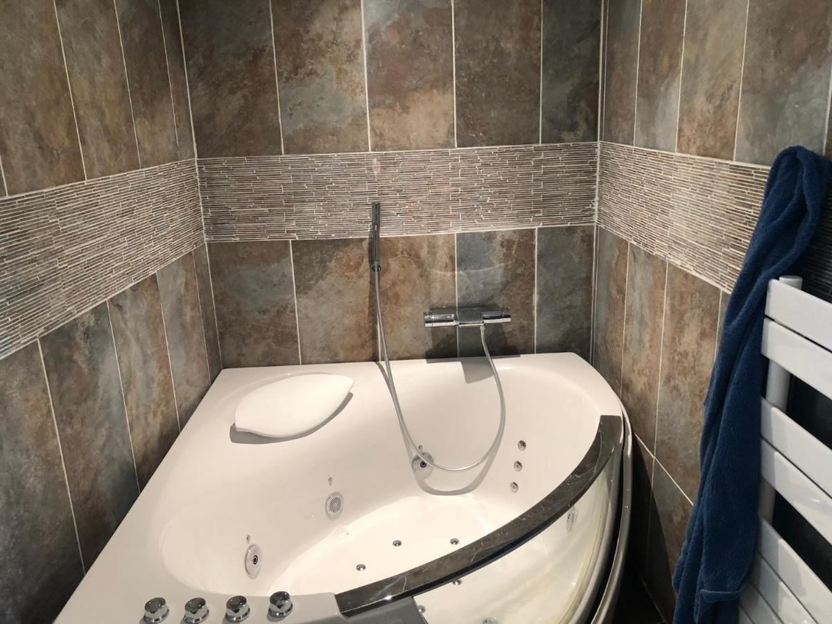Bessan Maison De Village Avec Patio מראה חיצוני תמונה
